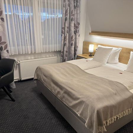 Hotel Zum Ritter Зеліґенштадт Екстер'єр фото