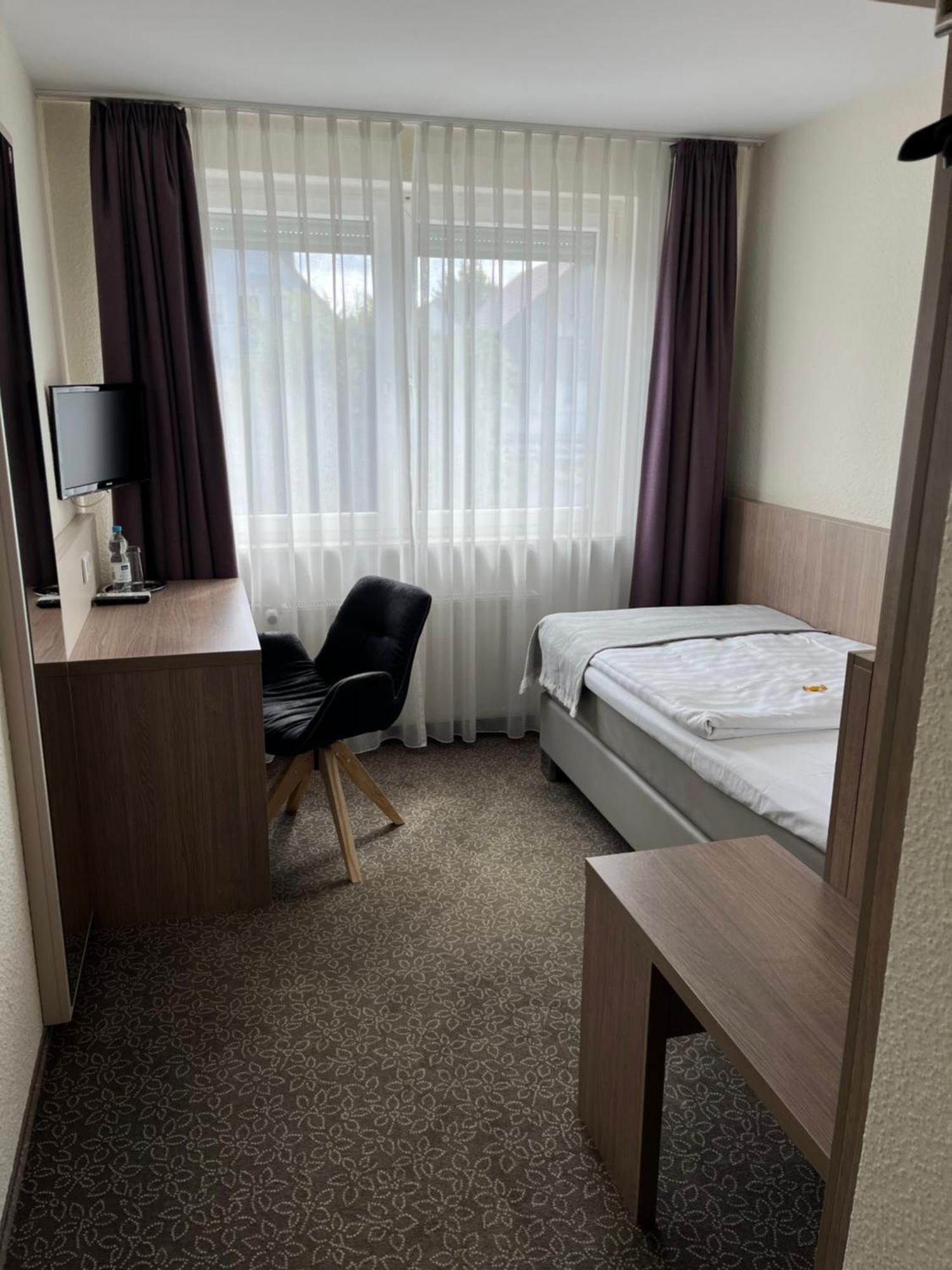 Hotel Zum Ritter Зеліґенштадт Екстер'єр фото